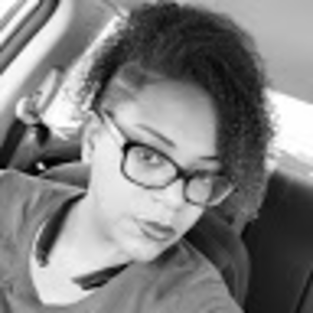 Meet your Posher, Tia